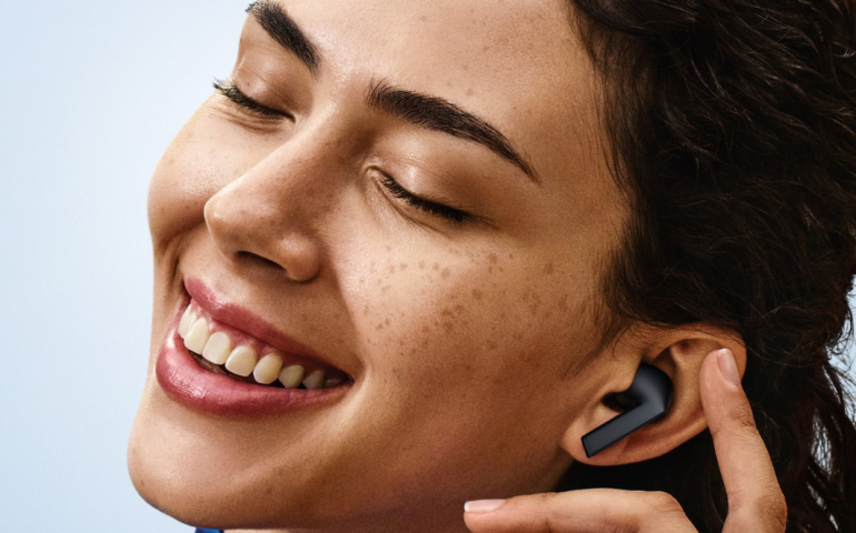 galaxy-buds3-fe-lifestyle-kv-210x297.jpg