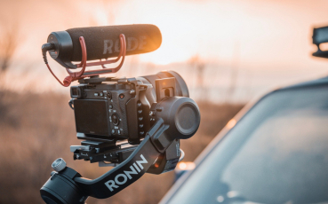 gimbal-stabilizer-7224727.jpg