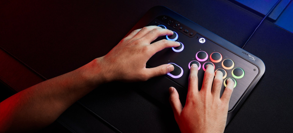 hyperx-clutch-tachi-lifetyle-3.jpg