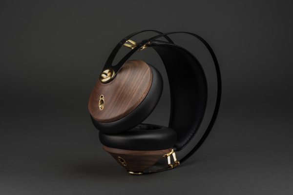 meze-99-classics-2gen-09.jpg