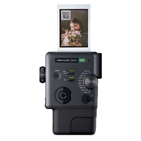 (high-res)-instax-mini-evo-cinema---promotional-images---02-side-image---with-photo-0134-stack--(1-1).jpg