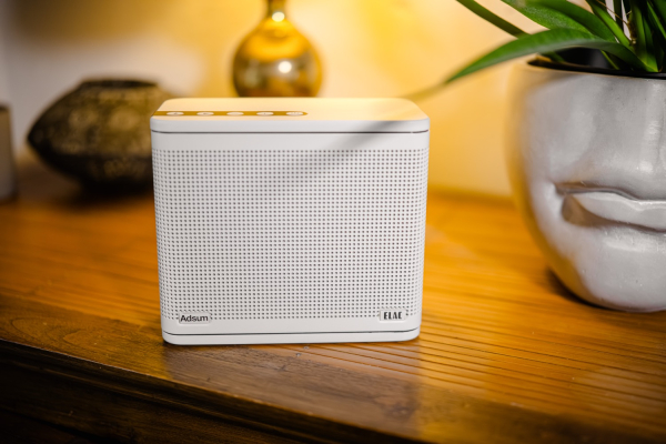 elac---nava100-ambiente-black+white--11-25--15.jpg