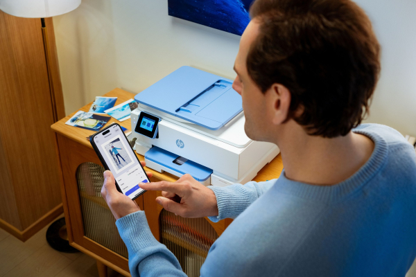hp-envy-photo-7900-cloudblue-lifestyle-3.jpg
