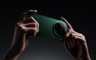 p1-green-handhold2-r5-1536x768.jpg