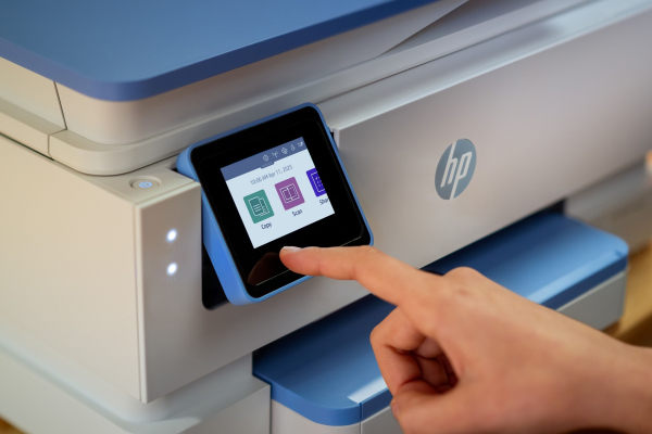 hp-envy-photo-7900-cloudblue-lifestyle-5.jpg