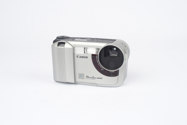 1996-powershot-600-01.jpg