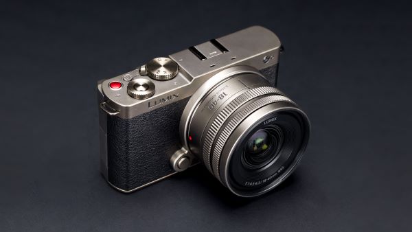 web-lumix-dc-s9ne-na-lifestyleimage-p1168980.jpg