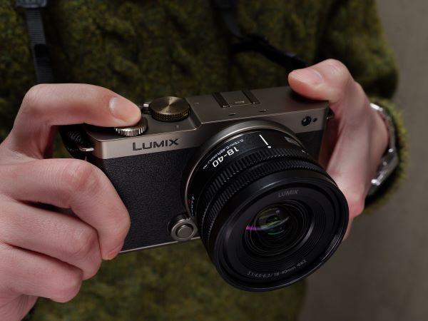 web-lumix-dc-s9ne-nb-lifestyleimage-p1022488.jpg