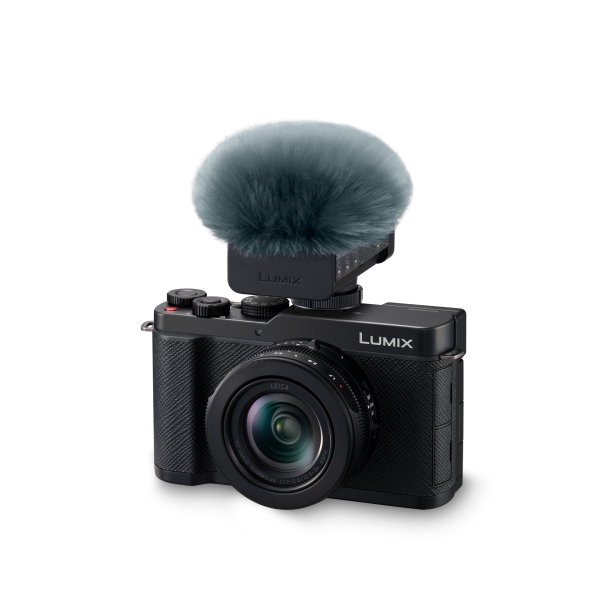 lumix-l10-black-slant-off-dms1-2.jpg