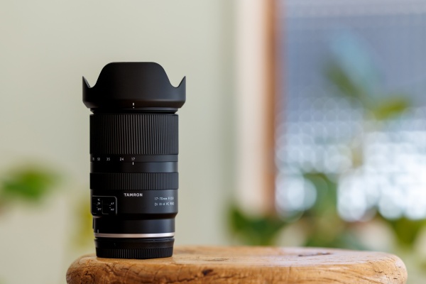 b070r-lens2.jpg